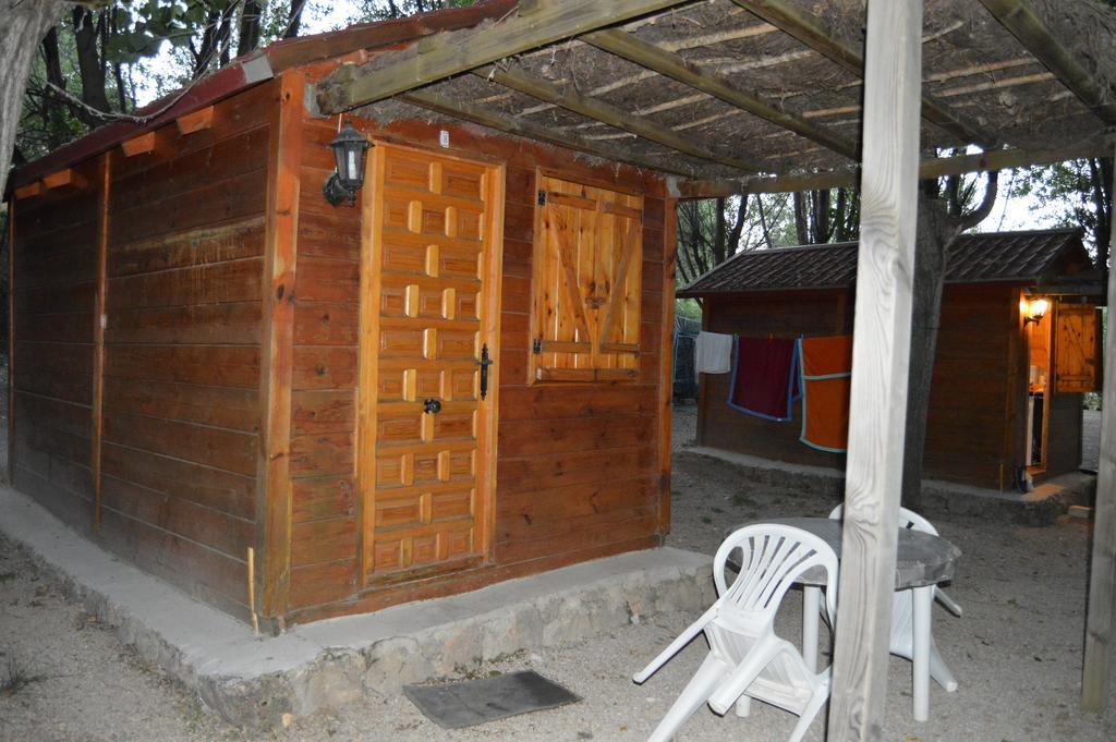 Cabanas Camping Sierra De Penascosa Ngoại thất bức ảnh